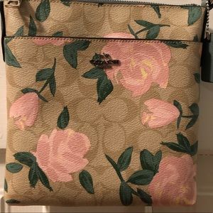 Adorable COACH Floral Print Purse - Very unique!
